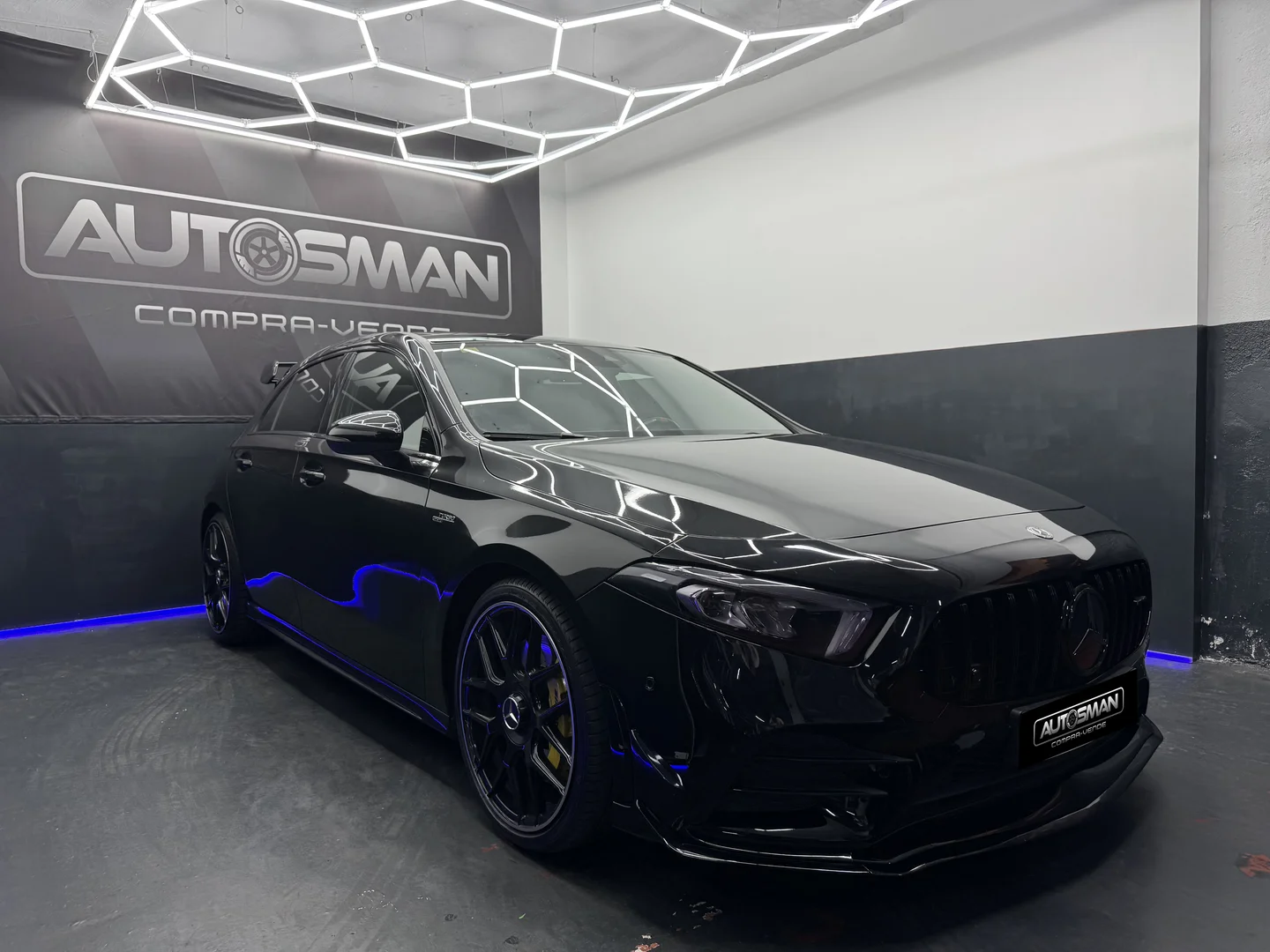 MERCEDES-BENZ Clase A AMG A 35 4MATIC 2019 Gasolina Negro - Motor